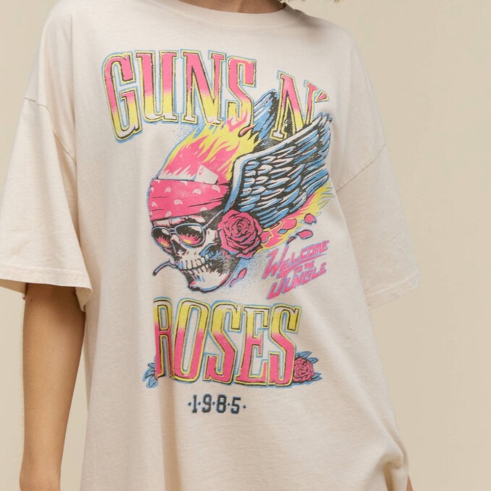 Daydreamer Guns N’ Roses Flaming Skull OS Tee